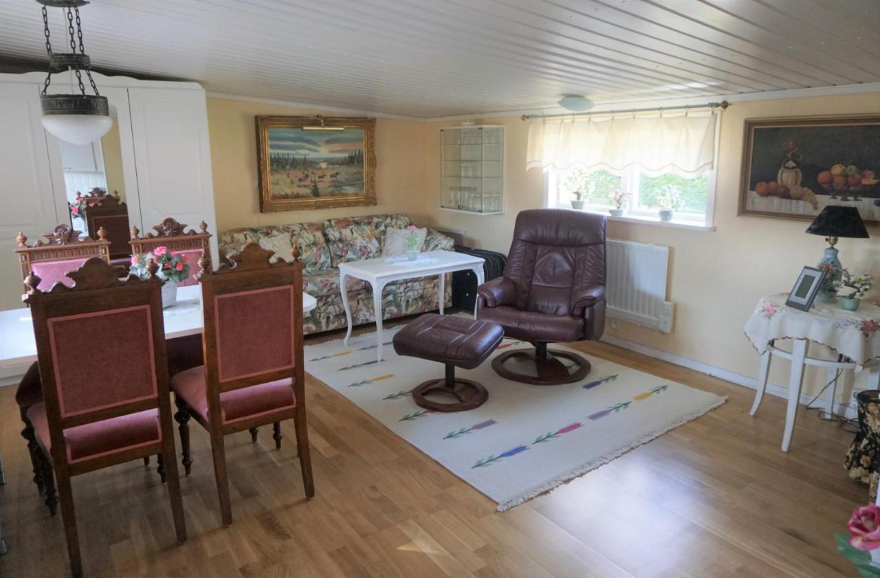 Vila Karlholm Snatra Stugomrade Karlholmsbruk Exteriér fotografie